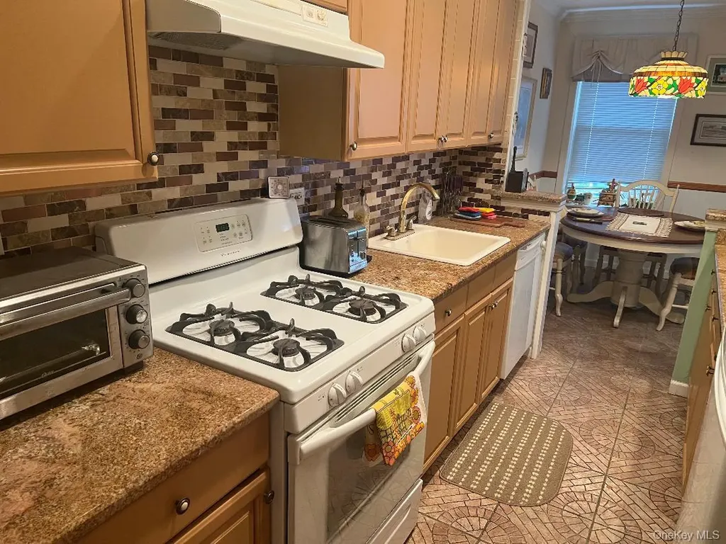 151-20 88 Street Howard Beach NY 11414