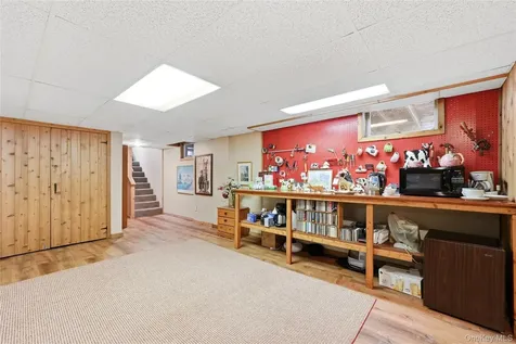 318-B Mill Road Manorville NY 11949