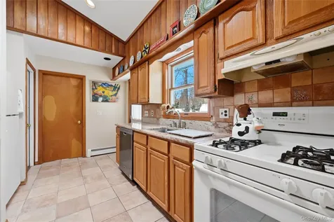 318-B Mill Road Manorville NY 11949