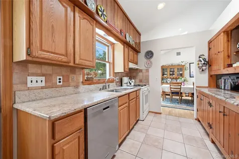 318-B Mill Road Manorville NY 11949