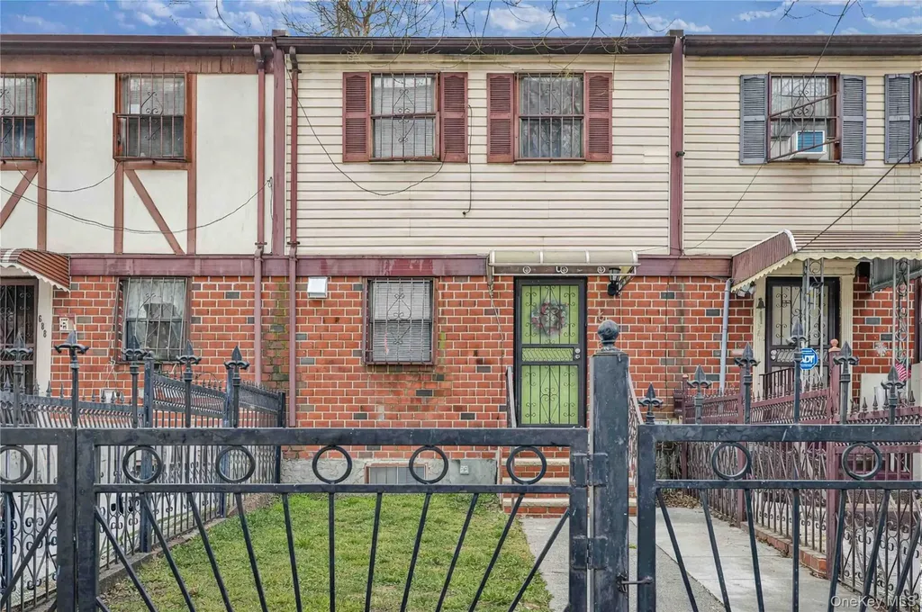 686 Saint Anns Avenue Bronx NY 10455