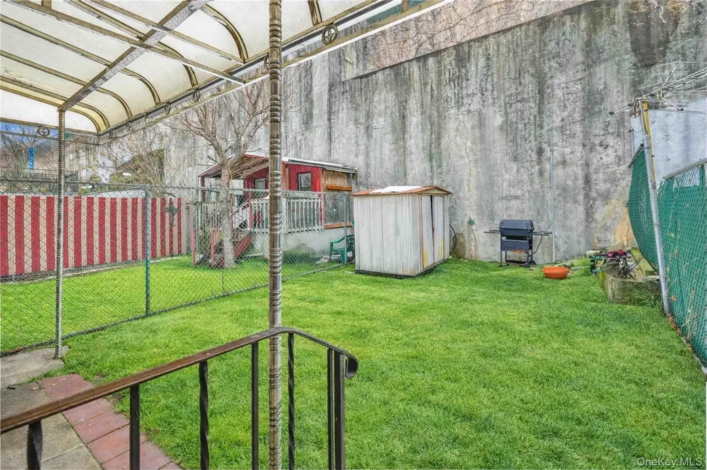 686 Saint Anns Avenue Bronx NY 10455