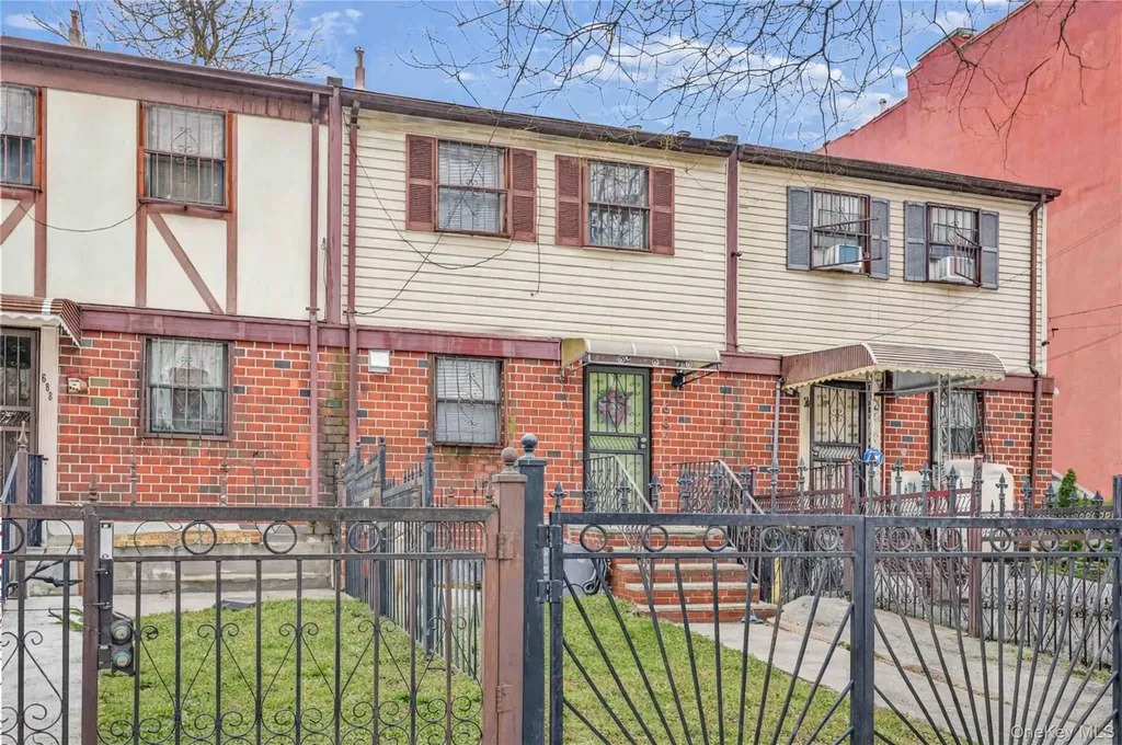 686 Saint Anns Avenue Bronx NY 10455