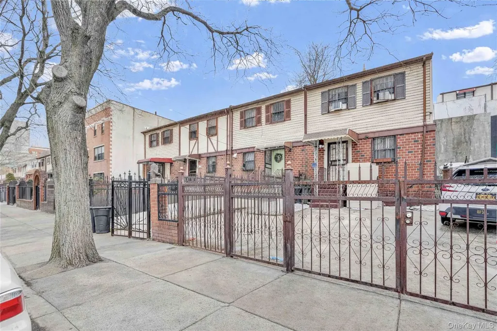 686 Saint Anns Avenue Bronx NY 10455