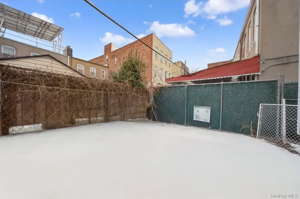452 E 46th Street Brooklyn NY 11203