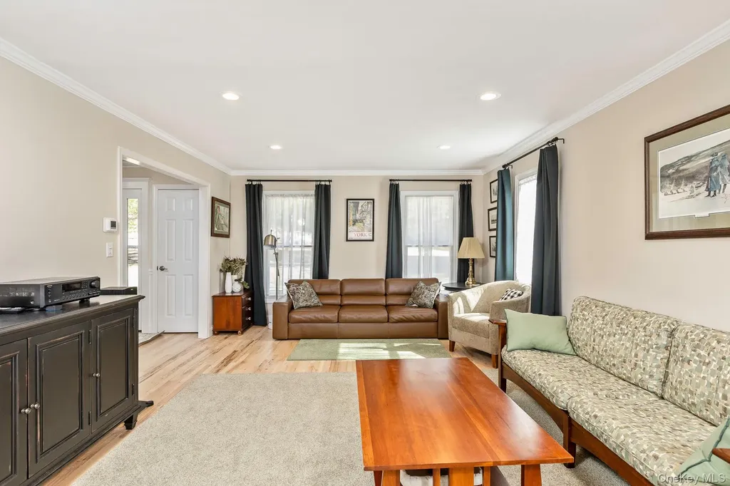 277 River Road Saint James NY 11780