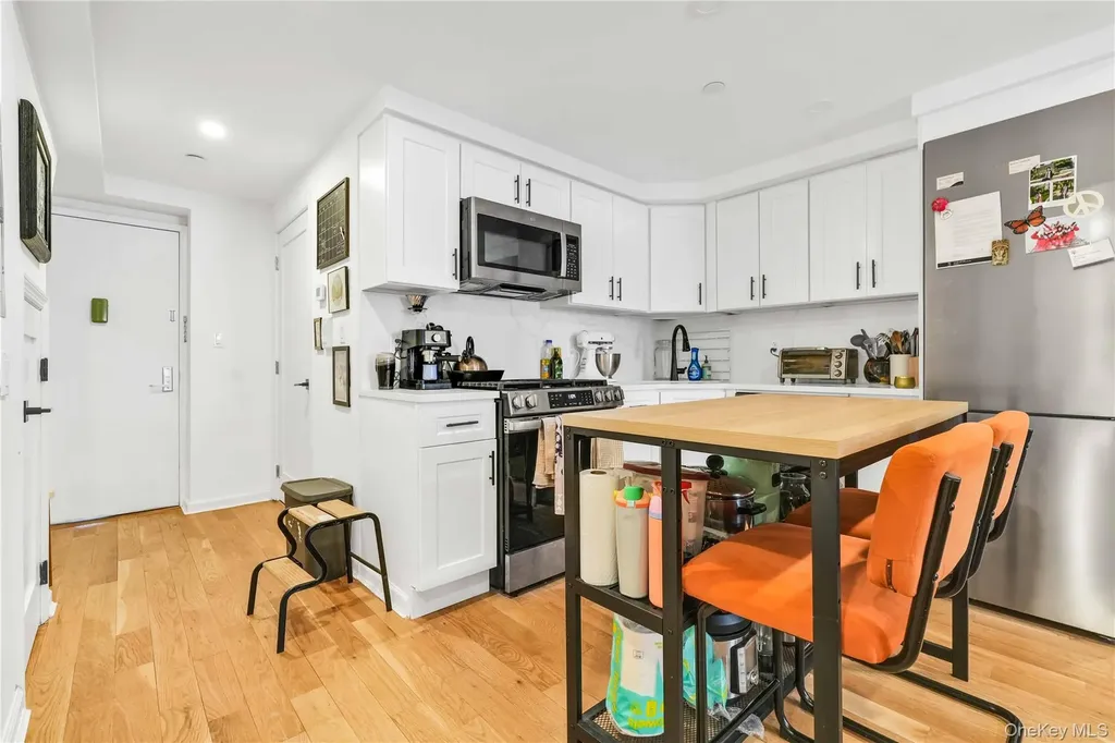 2805 21st Avenue Astoria NY 11105