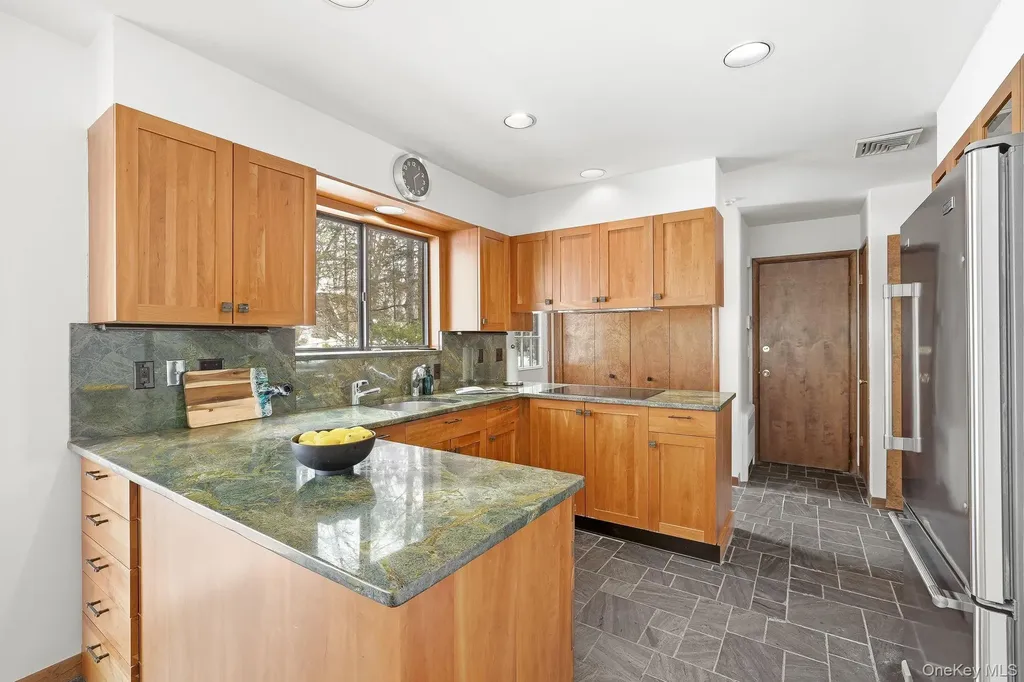 114 Old Lyme Road Chappaqua NY 10514