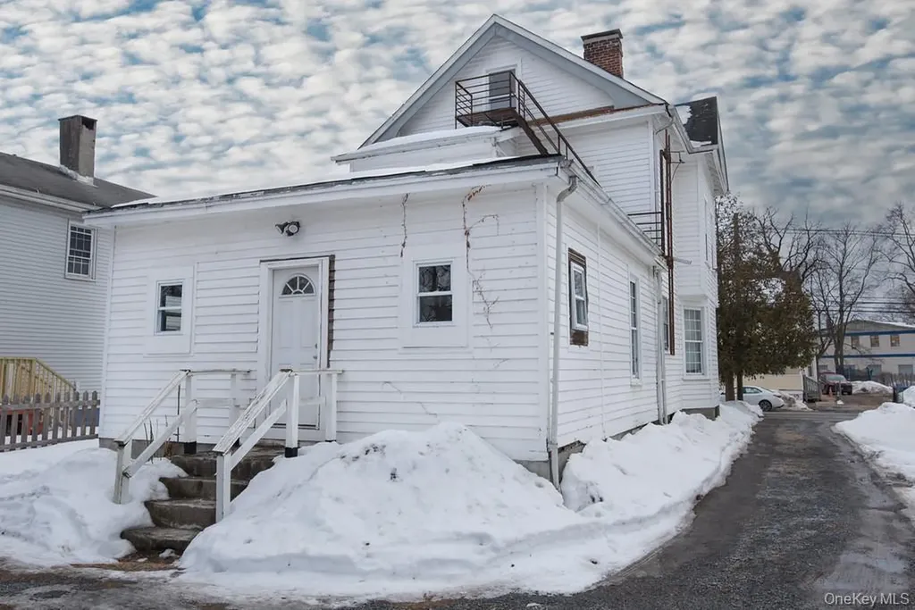 63 Thompson Street Poughkeepsie NY 12601