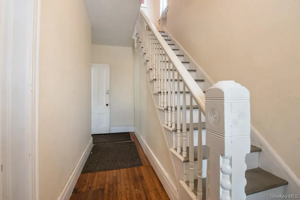 63 Thompson Street Poughkeepsie NY 12601