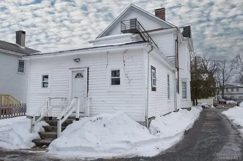 63 Thompson Street Poughkeepsie NY 12601