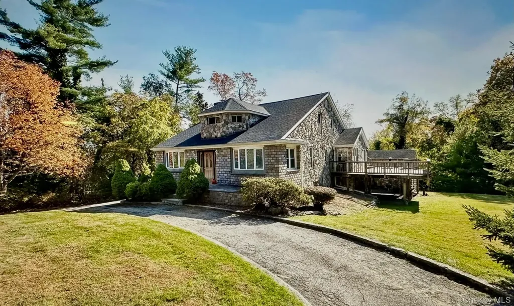 24 Old Knollwood Road White Plains NY 10607