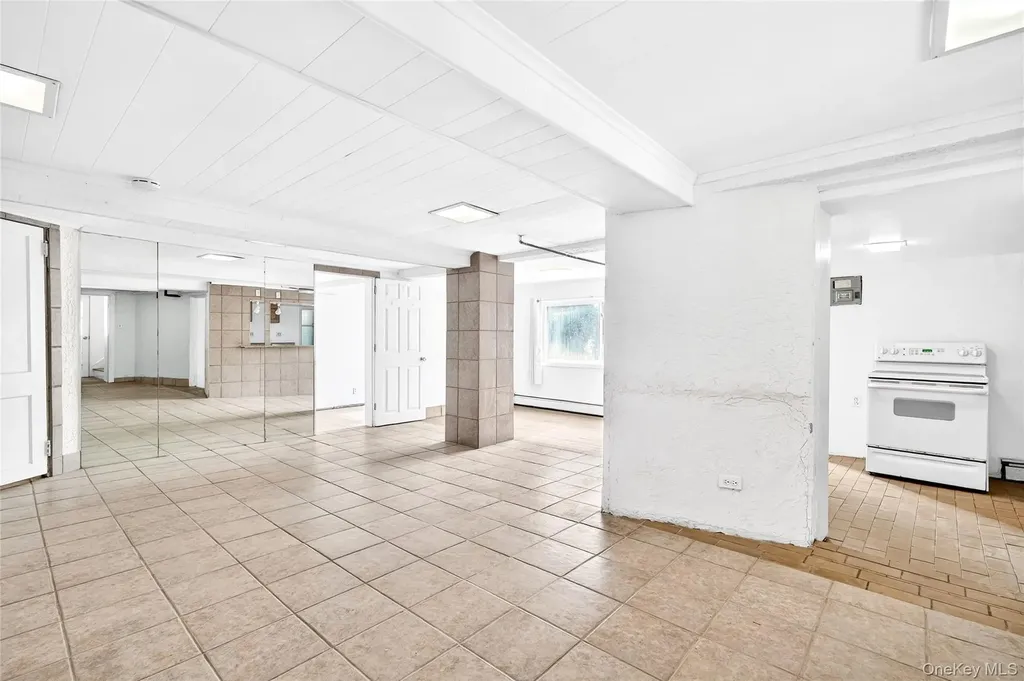 24 Old Knollwood Road White Plains NY 10607