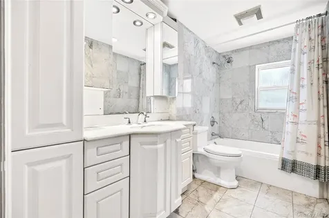24 Old Knollwood Road White Plains NY 10607