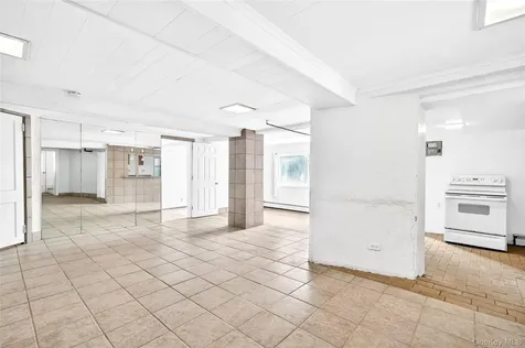 24 Old Knollwood Road White Plains NY 10607