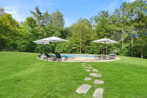 48 Decker Road Stanfordville NY 12581