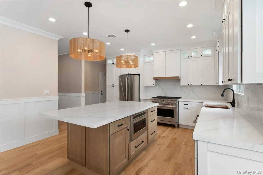 3356 Carrollton Avenue Wantagh NY 11793