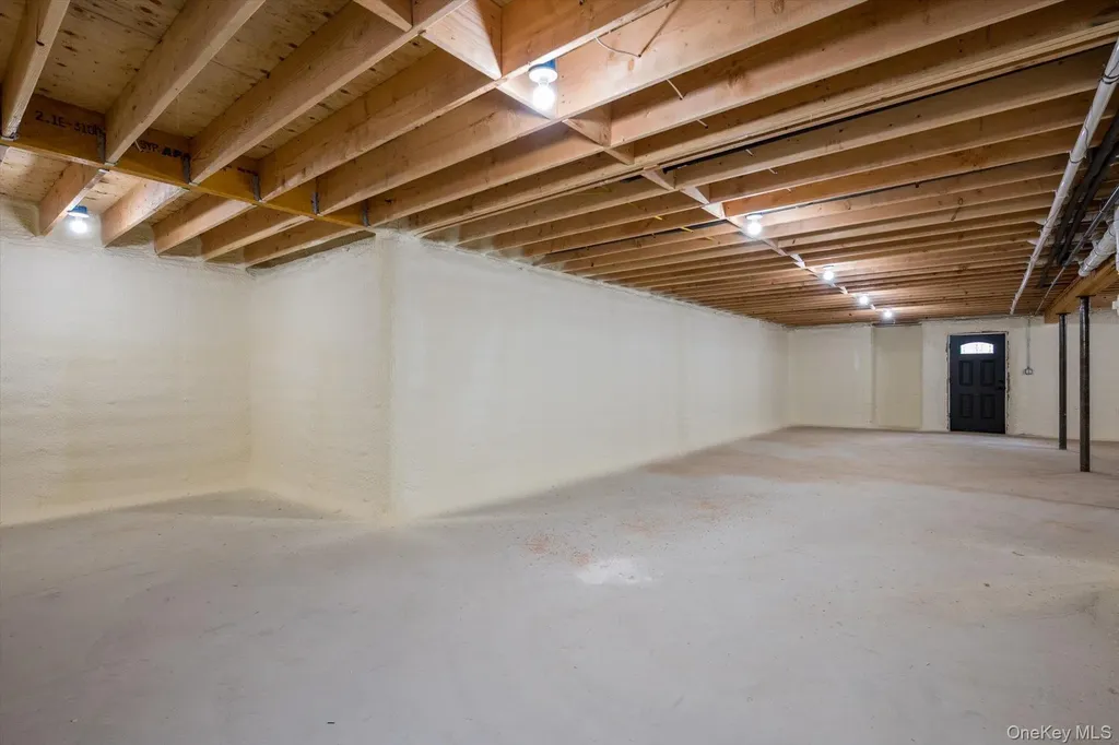 3356 Carrollton Avenue Wantagh NY 11793
