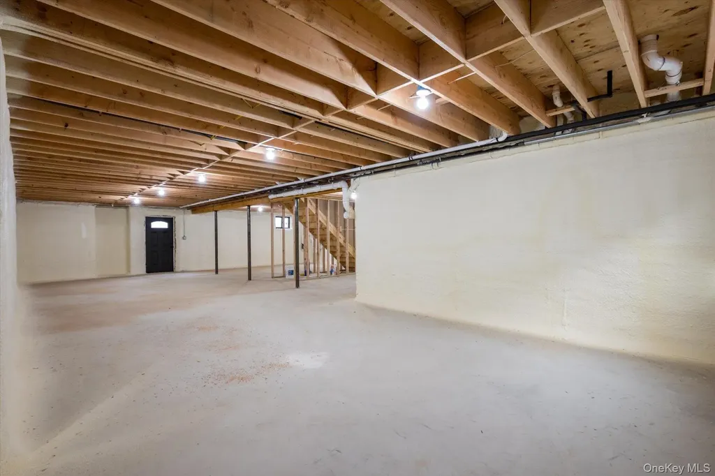 3356 Carrollton Avenue Wantagh NY 11793
