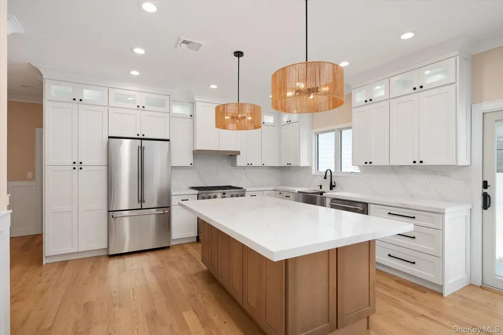 3356 Carrollton Avenue Wantagh NY 11793