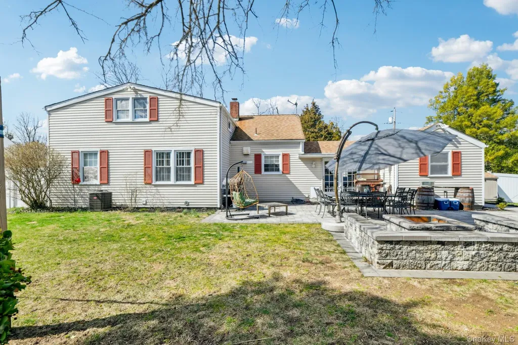 4 Jeffrey Lane Setauket NY 11733