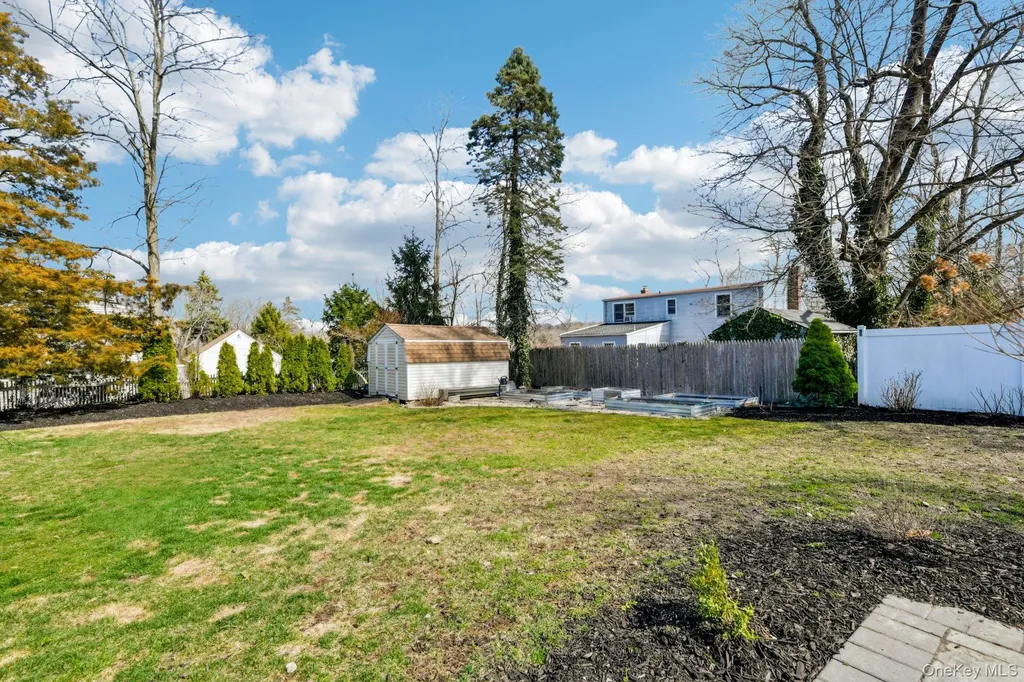 4 Jeffrey Lane Setauket NY 11733