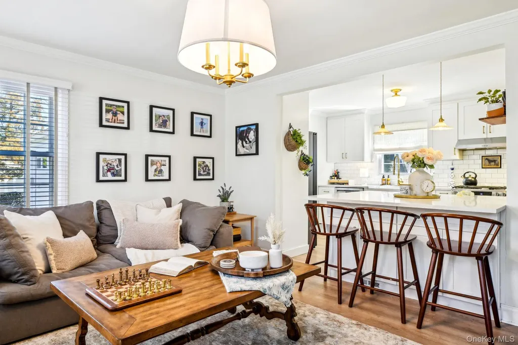 4 Jeffrey Lane Setauket NY 11733