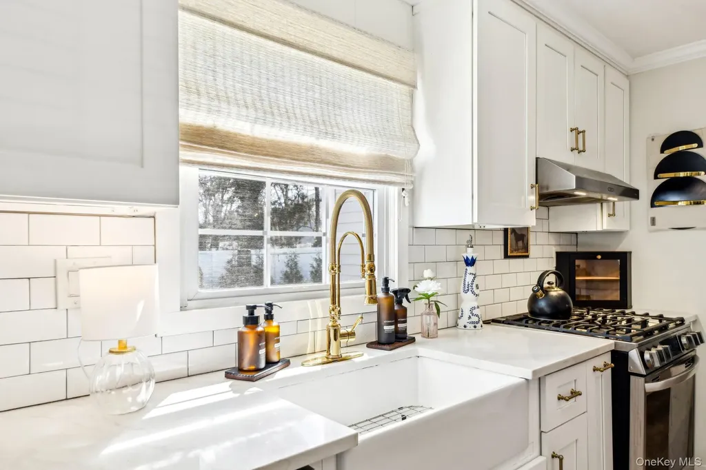 4 Jeffrey Lane Setauket NY 11733
