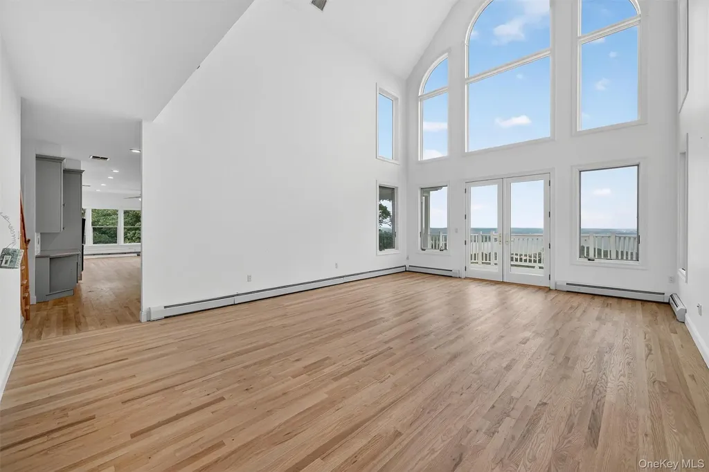 10 Soluri Lane Tomkins Cove NY 10986