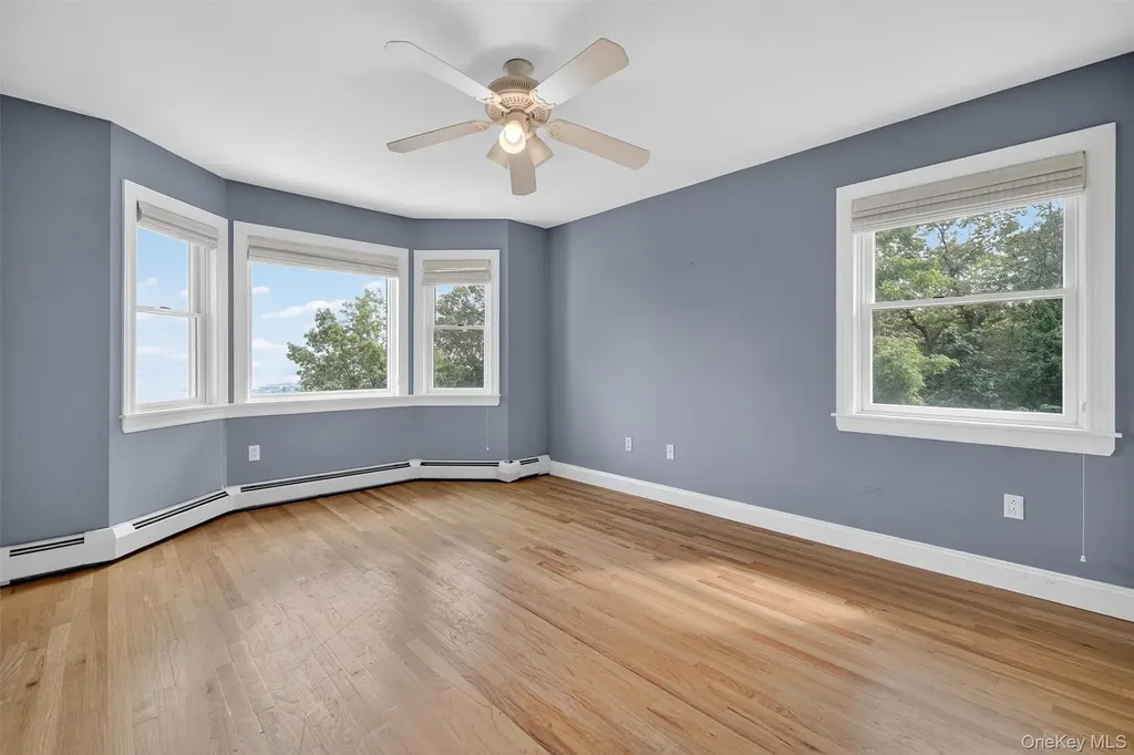 10 Soluri Lane Tomkins Cove NY 10986