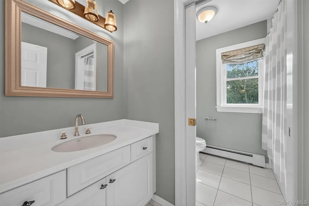 10 Soluri Lane Tomkins Cove NY 10986