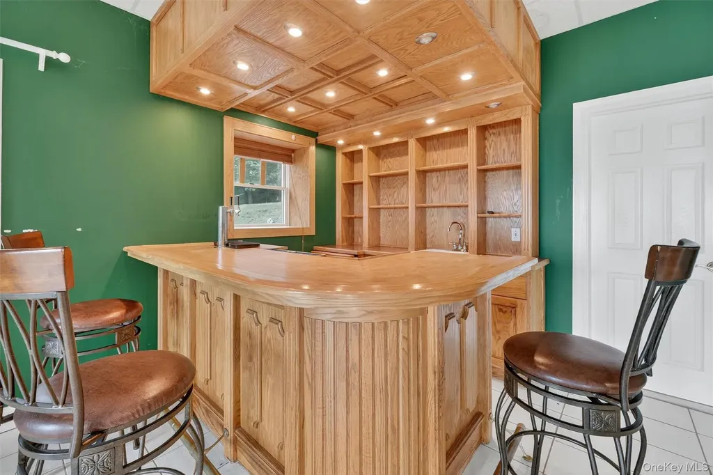 10 Soluri Lane Tomkins Cove NY 10986