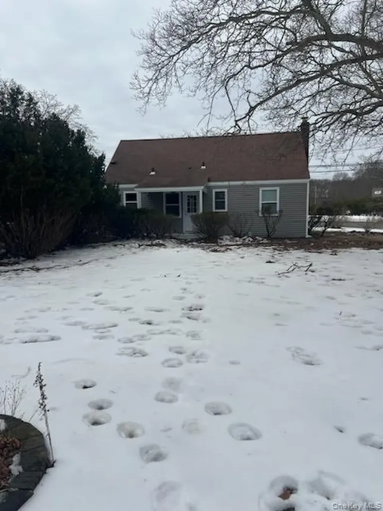 118 Patchogue-yaphank Road East Patchogue NY 11772