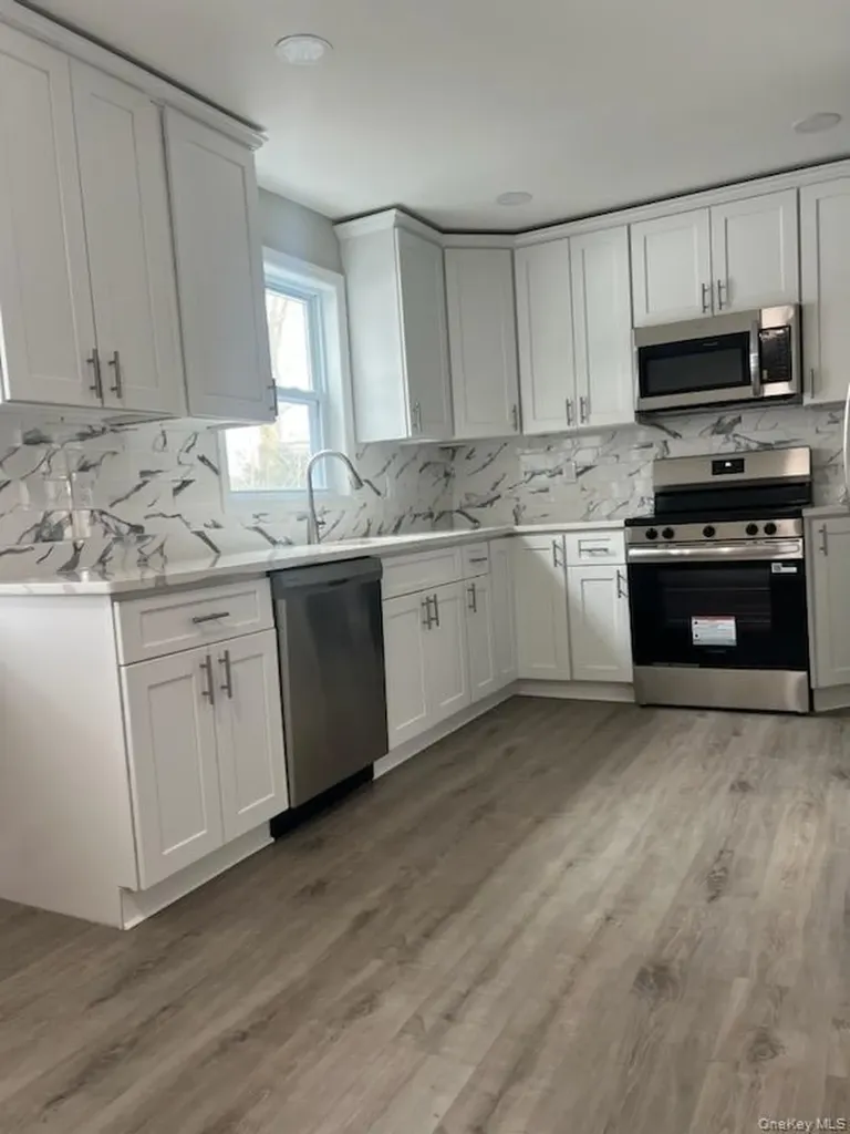 118 Patchogue-yaphank Road East Patchogue NY 11772