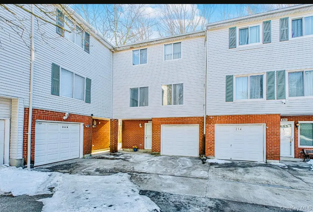 212 Ilyssa Way Staten Island NY 10312