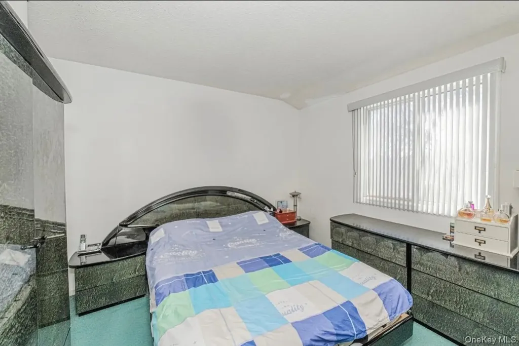 212 Ilyssa Way Staten Island NY 10312