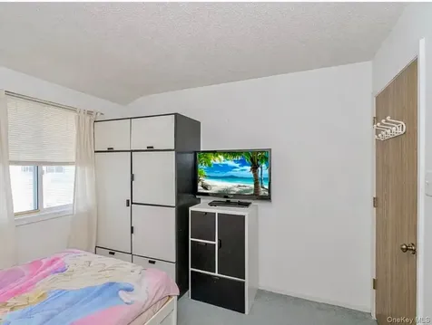 212 Ilyssa Way Staten Island NY 10312