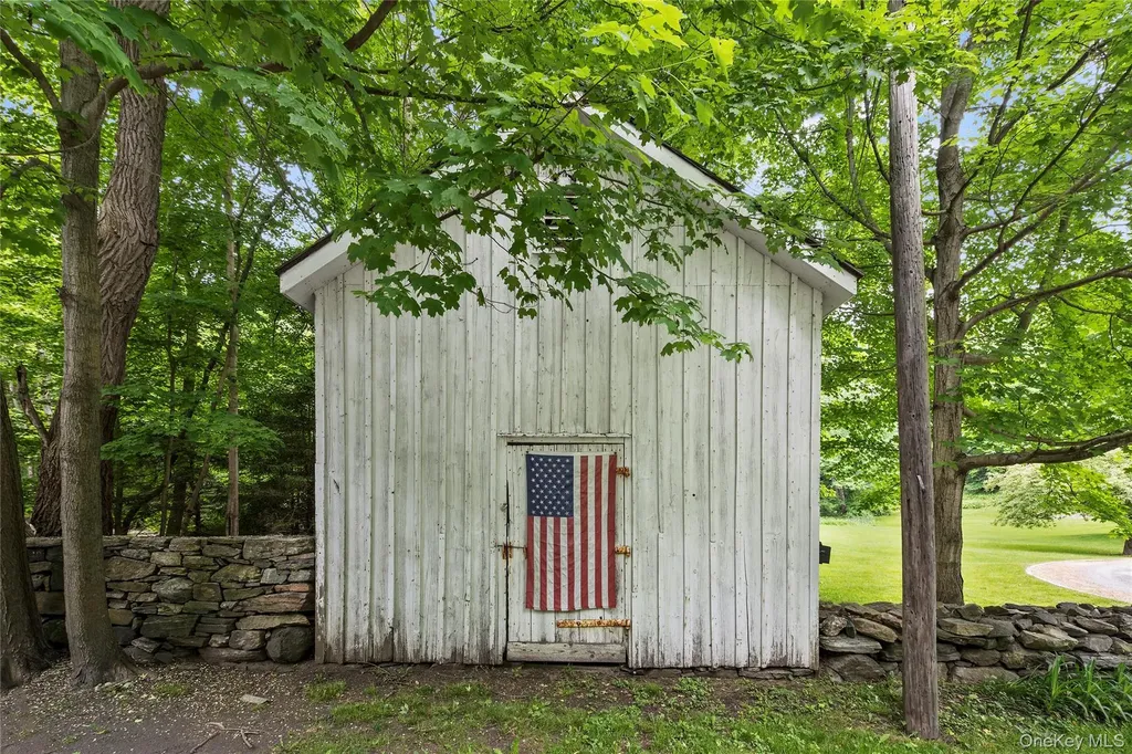 908 Old Post Road Bedford NY 10506