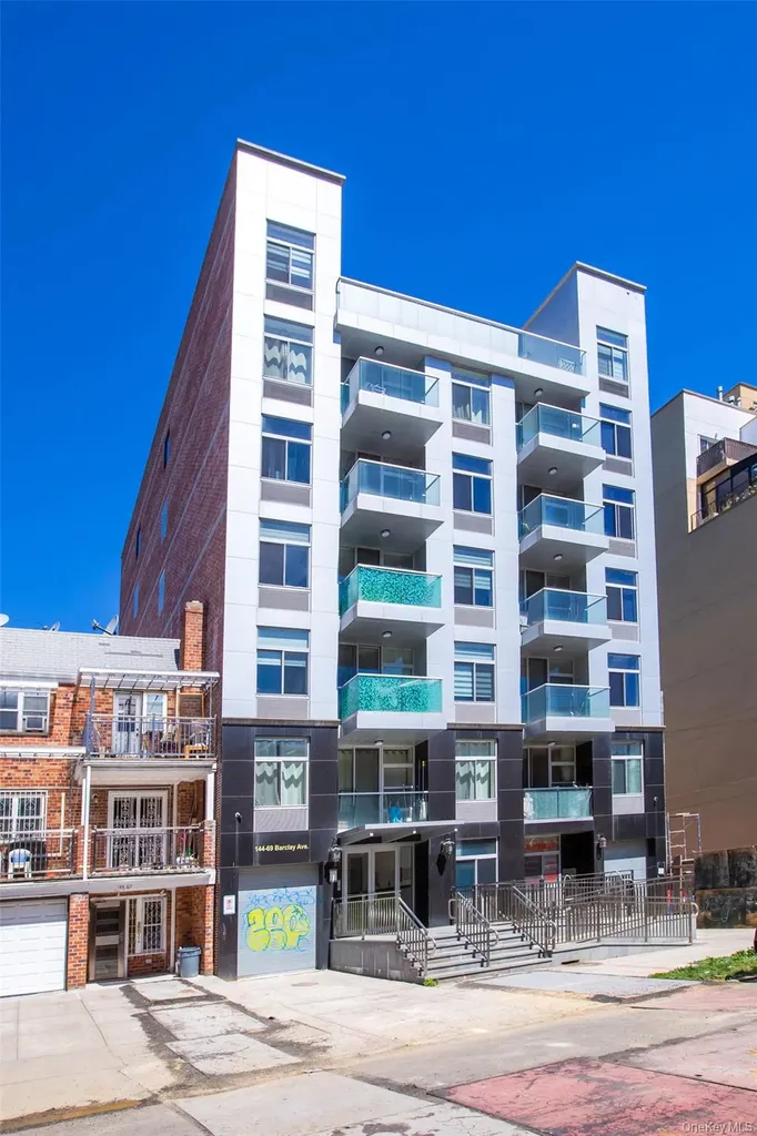 144-69 Barclay Avenue Flushing NY 11355