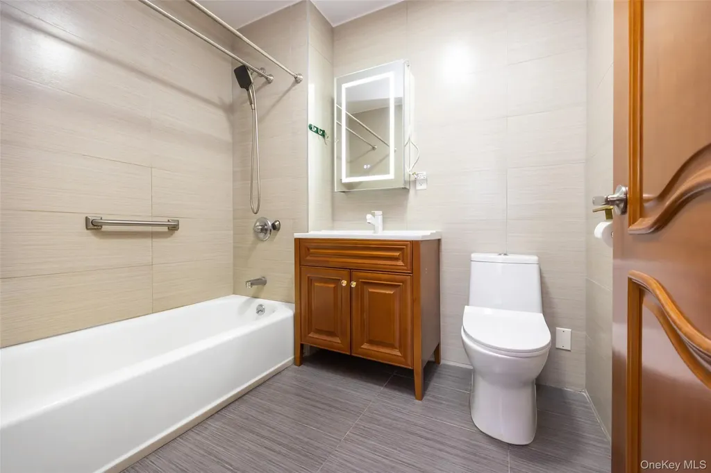 144-69 Barclay Avenue Flushing NY 11355