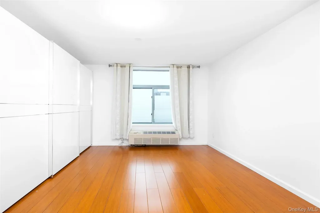 144-69 Barclay Avenue Flushing NY 11355