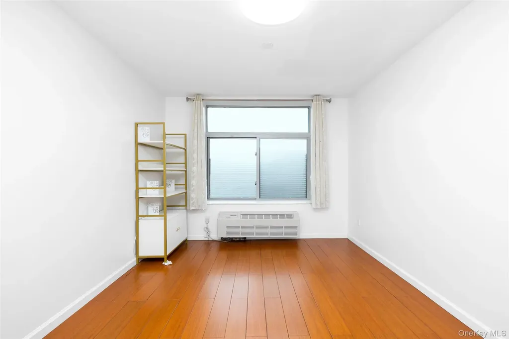 144-69 Barclay Avenue Flushing NY 11355