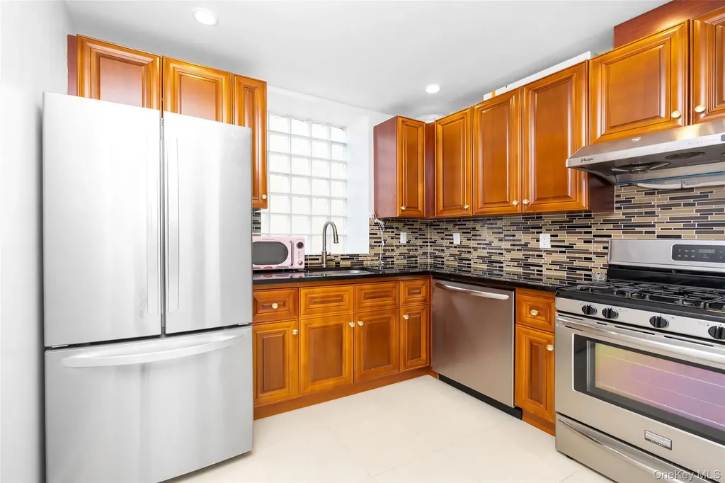 144-69 Barclay Avenue Flushing NY 11355
