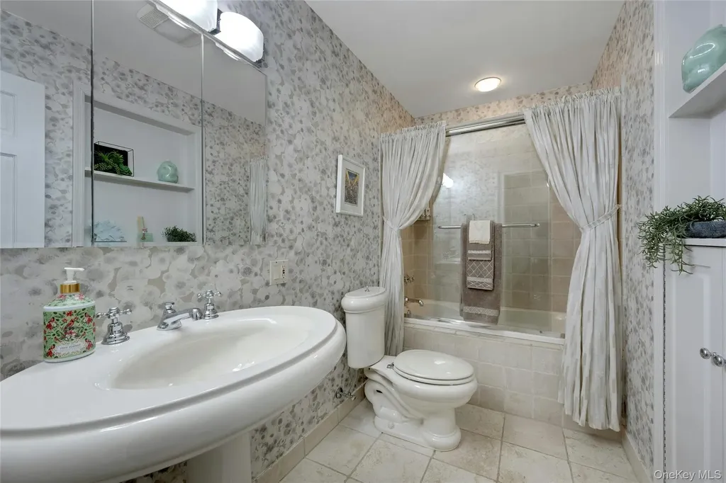 3 Birchbrook Drive Valhalla NY 10595