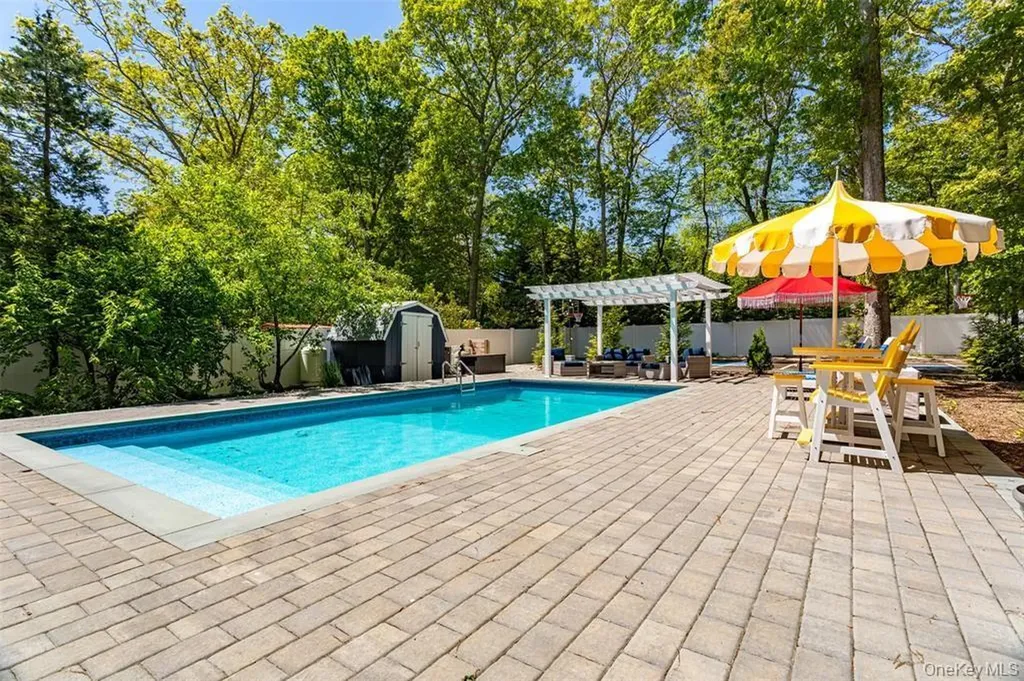2300 Pine Tree Road Cutchogue NY 11935
