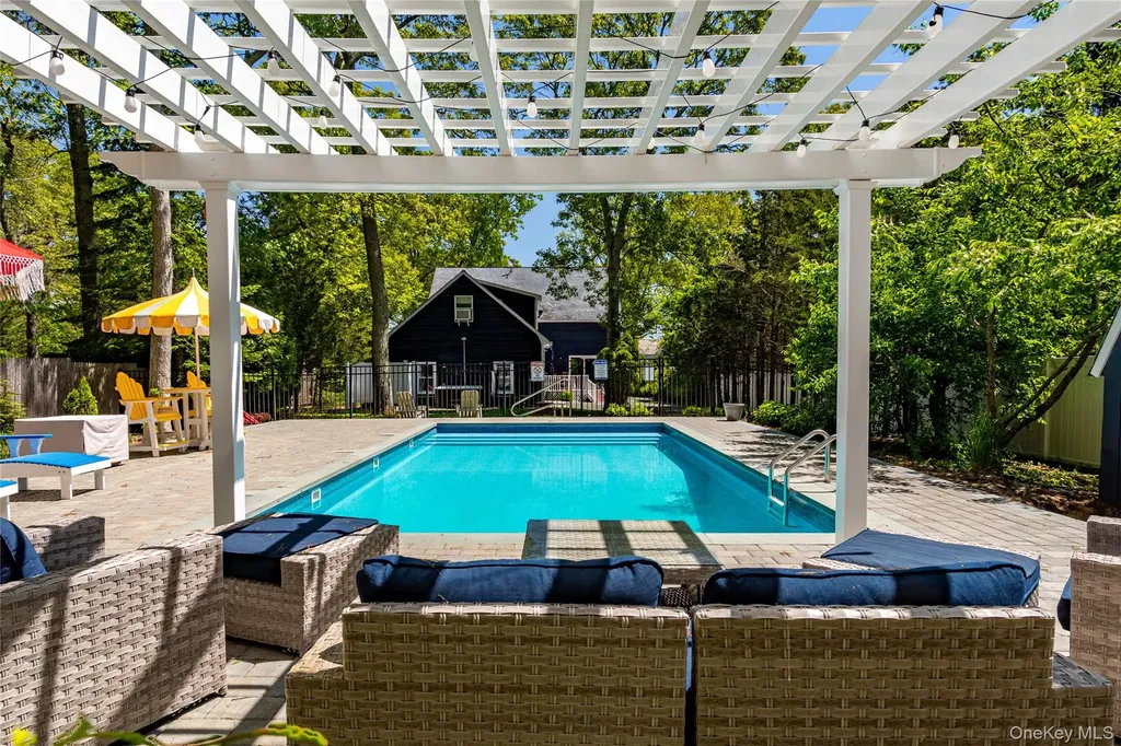 2300 Pine Tree Road Cutchogue NY 11935