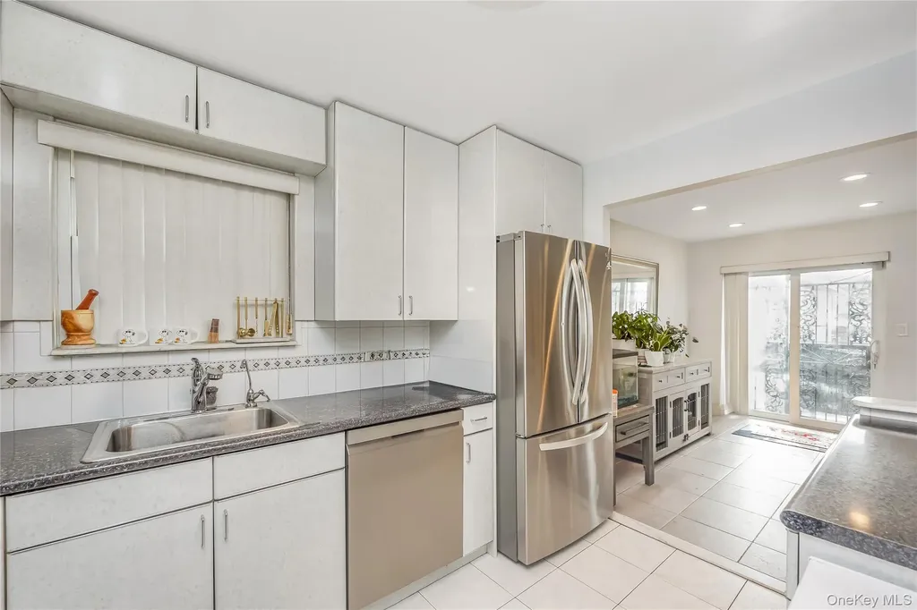 7159 58th Road Maspeth NY 11378