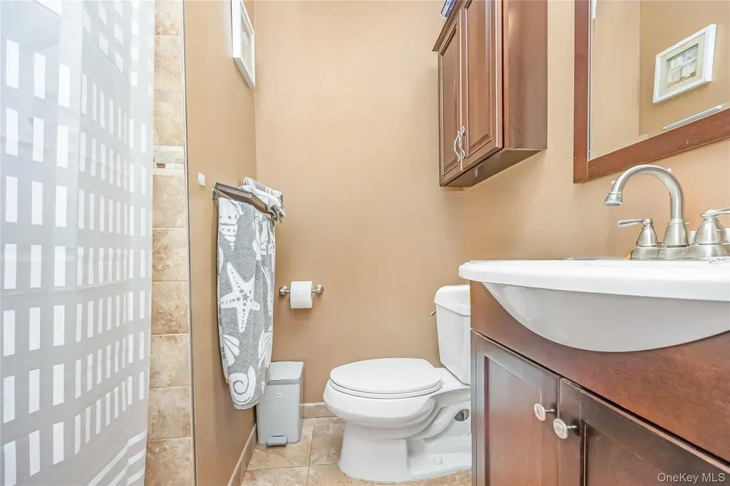 7159 58th Road Maspeth NY 11378