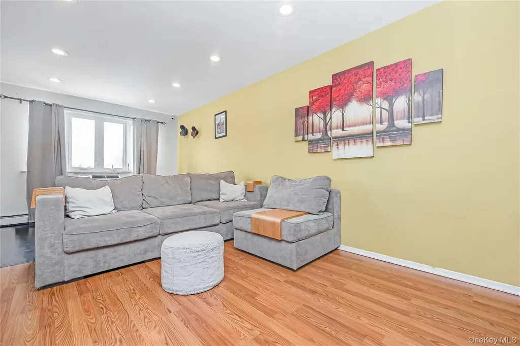 7159 58th Road Maspeth NY 11378