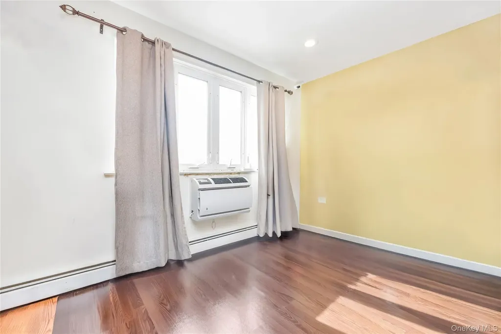 7159 58th Road Maspeth NY 11378